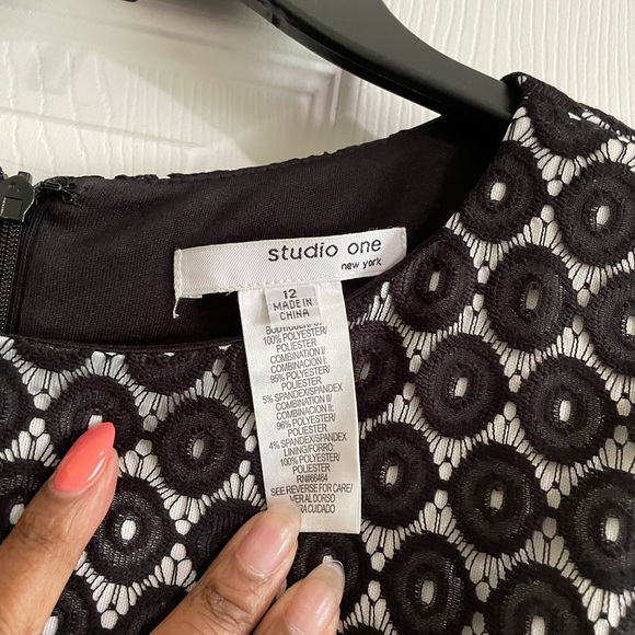 Studio One- New York dress - Picture 3 of 4